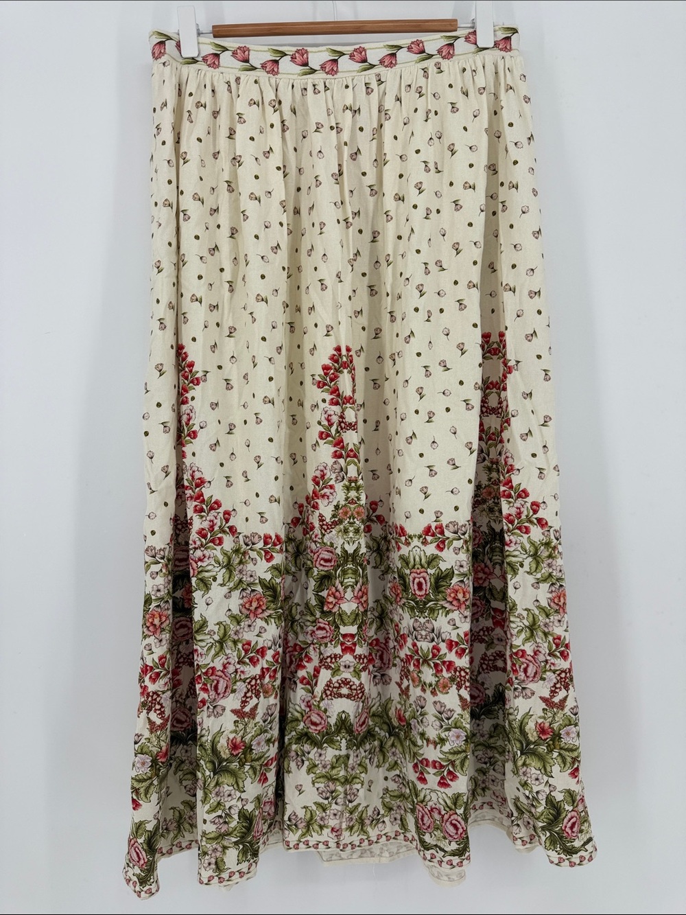 Max Studio NWT Floral Border Print Maxi Skirt Linen Blend Cream M